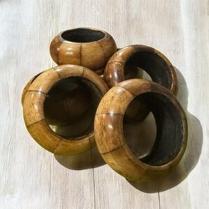 SET OF SIX WOOD AND RESIN NAPKIN RINGS